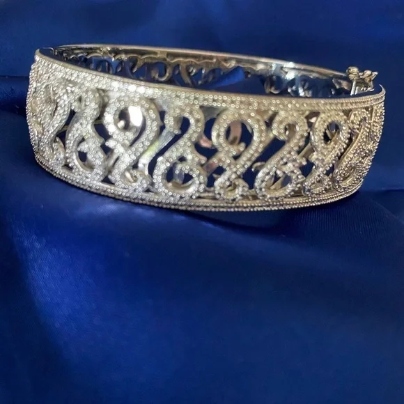 NEW Diamond and sterling silver bracelet - Picture 4 of 4